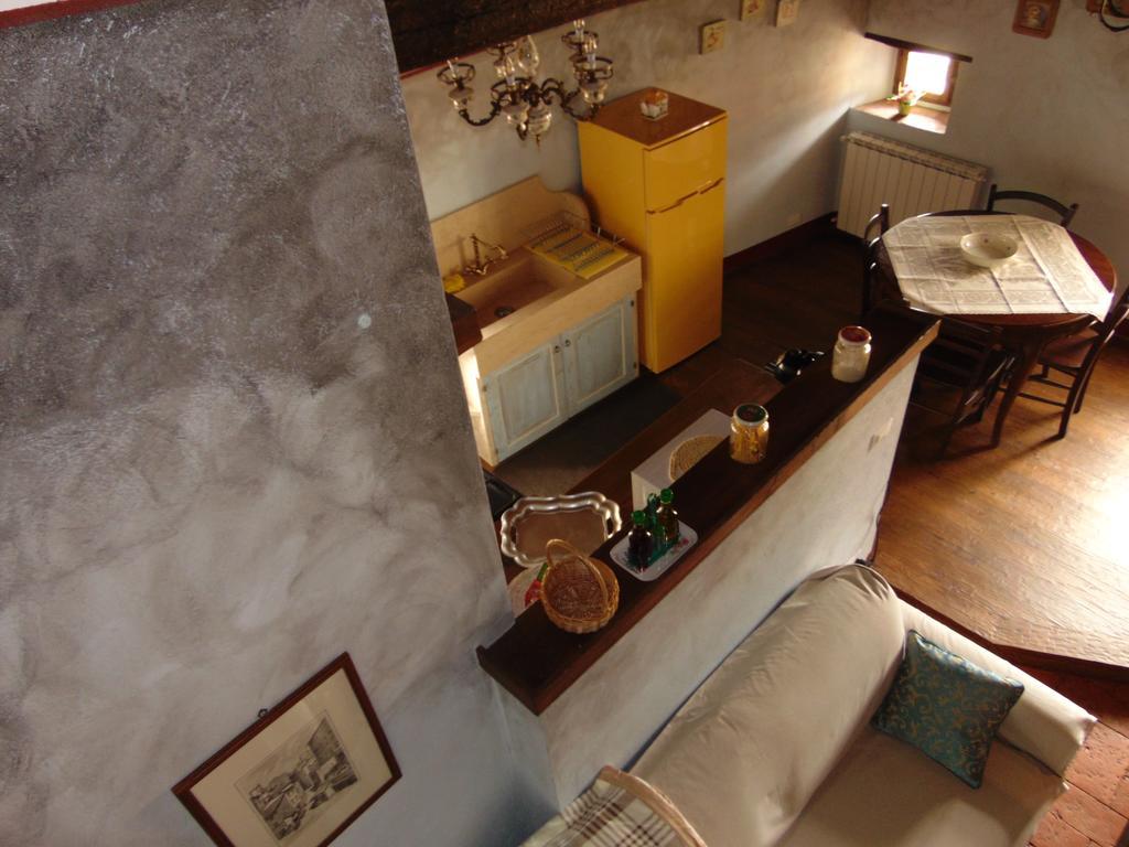 Domus Ghibellinae- Fonte Di San Benedetto Apartman Cortona Szoba fotó